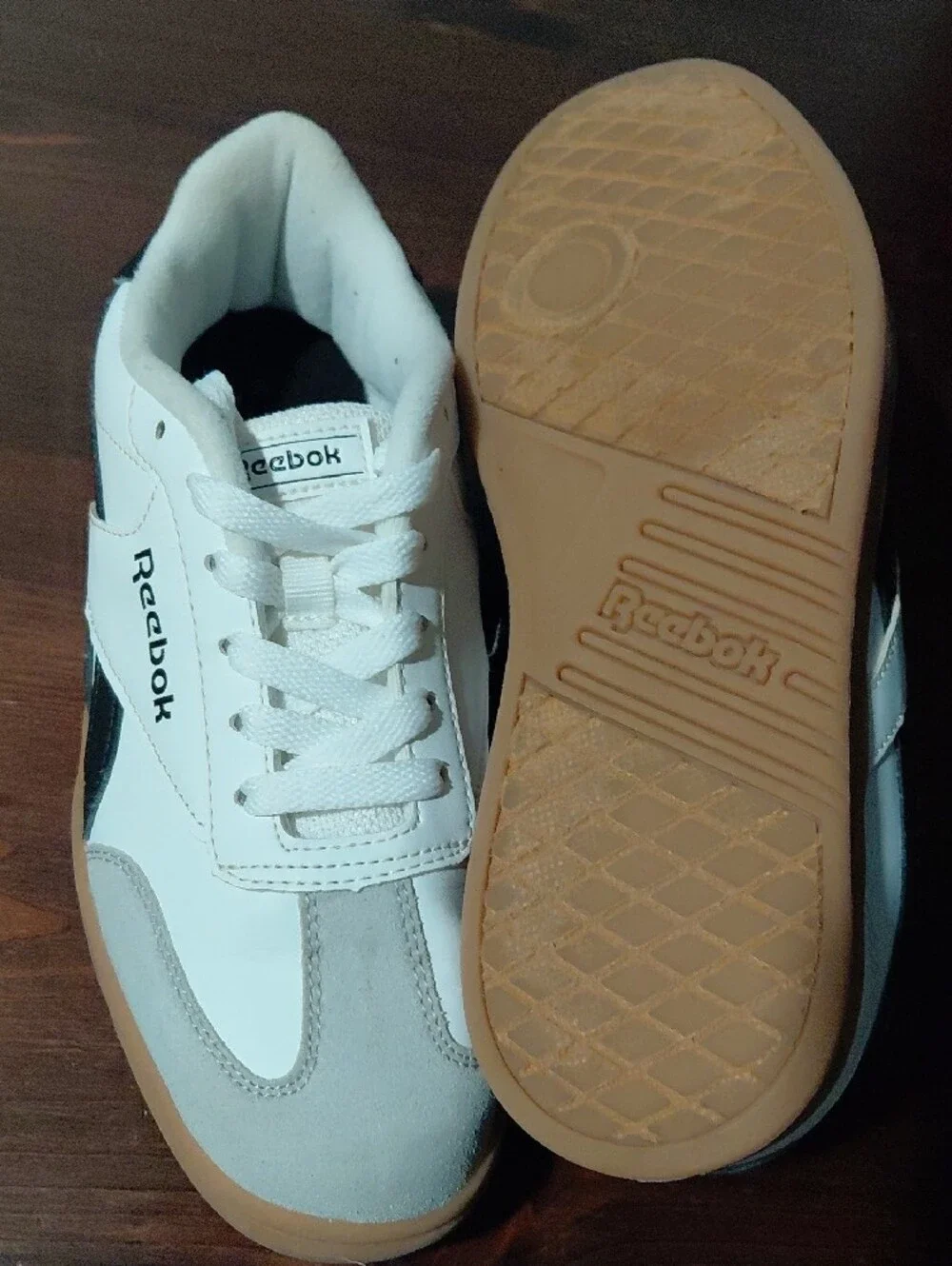 Reebok Men’s White, Gray & Black Low-Top Sneakers
